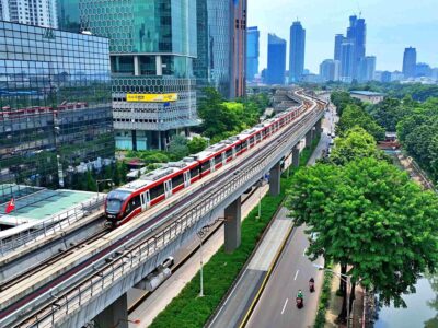 Train Attendant: Sosok Penting di Balik Otomatisnya LRT Jabodebek