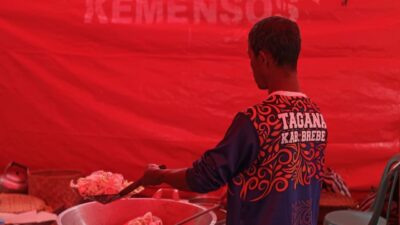Tanah Bergerak Landa Brebes, Kemensos Salurkan Bantuan dan Dirikan Dapur Umum