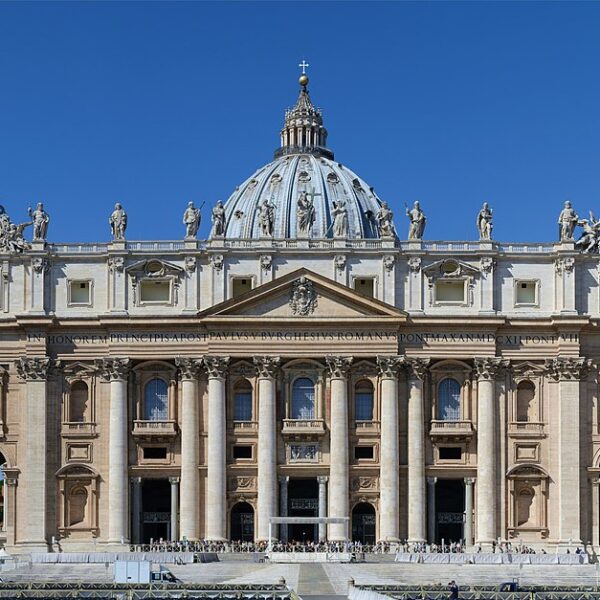 Habemus Papam! Paus Baru Siap Diperkenalkan dari Balkon Santo Petrus